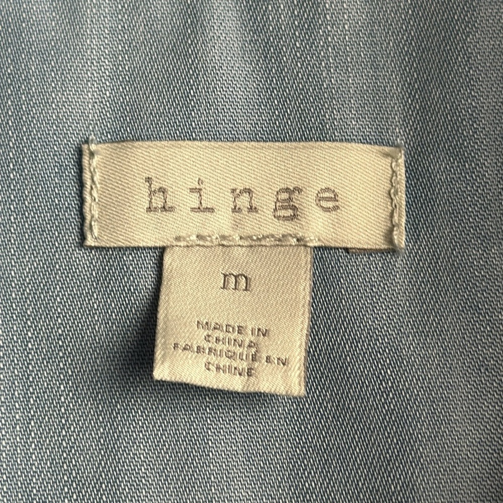 HINGE Sleeveless Tencel Chambray Button-Up Top M - Picture 6 of 8